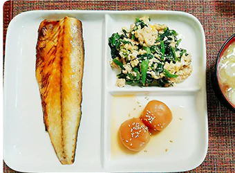 週末に常備菜を用意して多く野菜を摂るように心がけました。