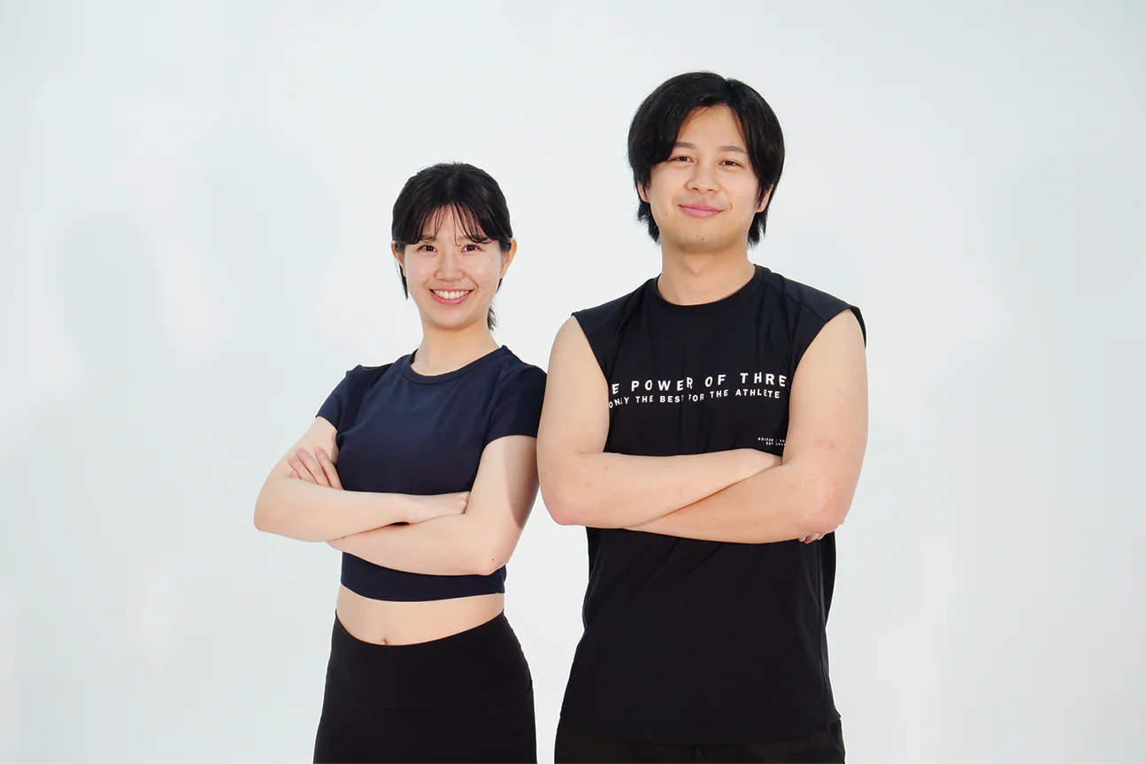 トレーニングを楽しむ人々